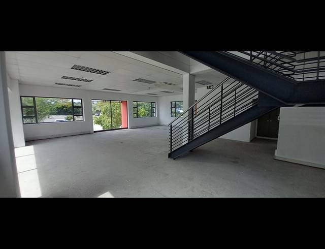 235M² OFFICE TO LET IN BRYANSTON